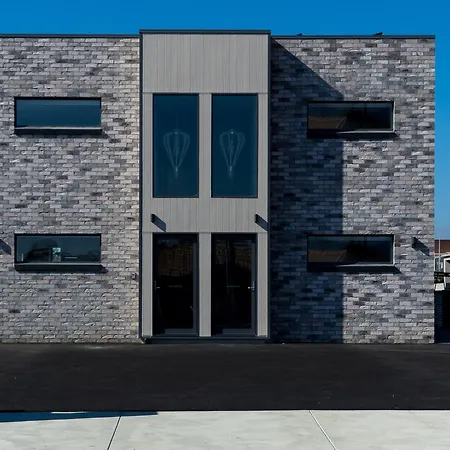 Ulverstone Waterfront Apartments Exterior photo